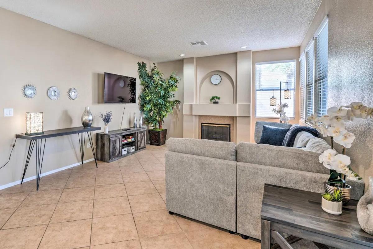 A Beautiful House With Hot Tub, Grill & Games! Villa Las Vegas Eksteriør billede